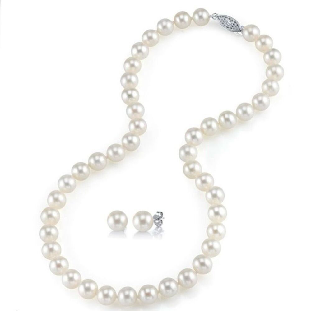 NWT Iris & Lily Gorgeous mother of pearl sterling silver necklace & earrings Set